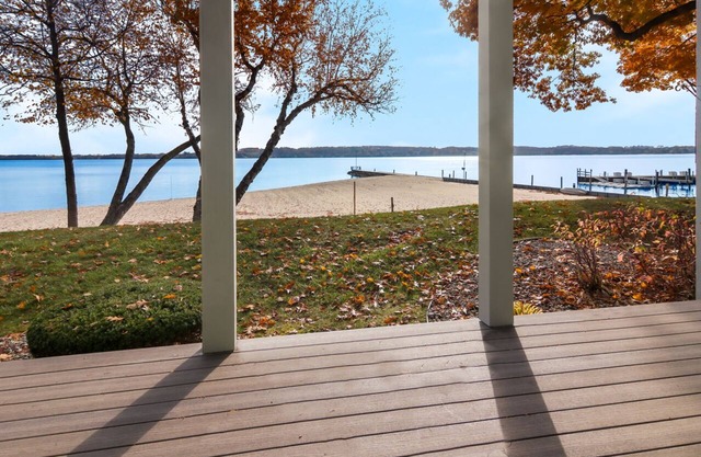 Beachy Keen - Charming Condo on Sutton Bay