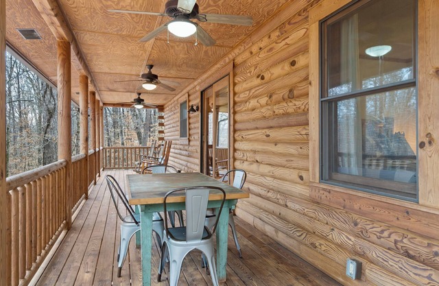 Bear Cabin - Secluded on 3 acres!