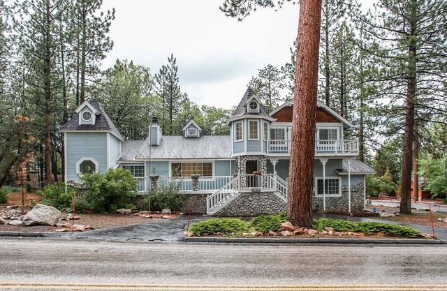Bear Castle-1854 by Big Bear Vacations