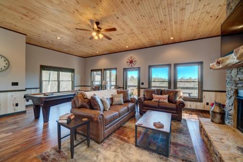 Bear Claw Cabin