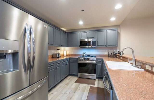 Bear Creek Lodge 105 2 Bedroom Condo by Alpine Lodging Telluride
