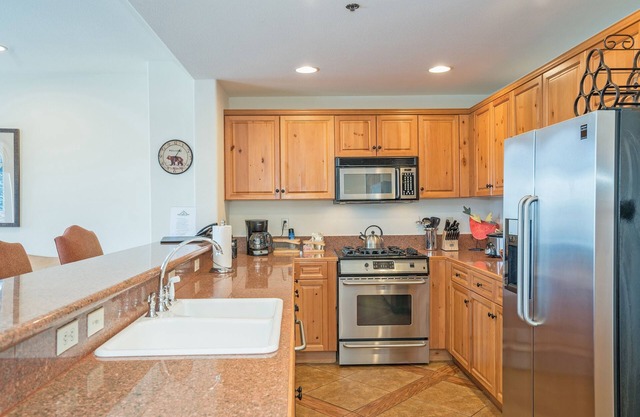 Bear Creek Lodge 212ab 2 Bedroom Condo by Alpine Lodging Telluride