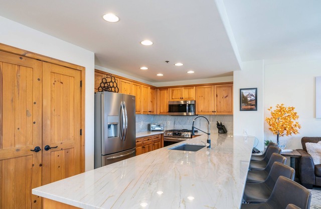 Bear Creek Lodge 309ab 2 Bedroom Condo by Alpine Lodging Telluride