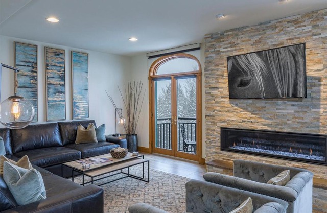 Bear Creek Lodge 410 by Alpine Lodging Telluride