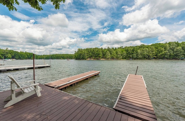 Bear Creek Lodge- Lakefront, muelle privado, ducha al aire libre