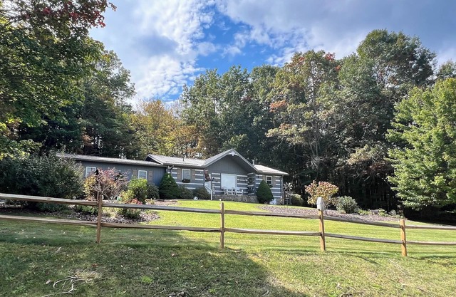 Plan a Late-Summer Cabin Escape @ Bear Creek Ridge