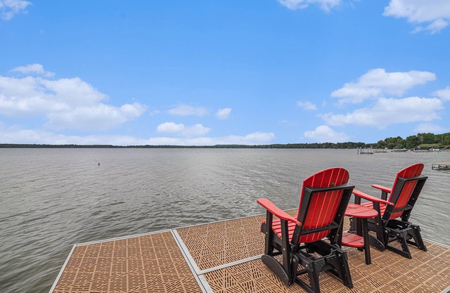 Bear Lake Bliss - 3bd/2ba overlooking Bear Lake w/ private dock