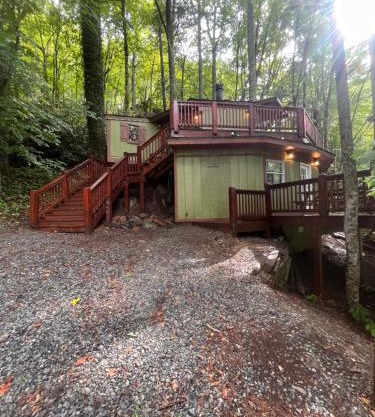 Bear lodge inn