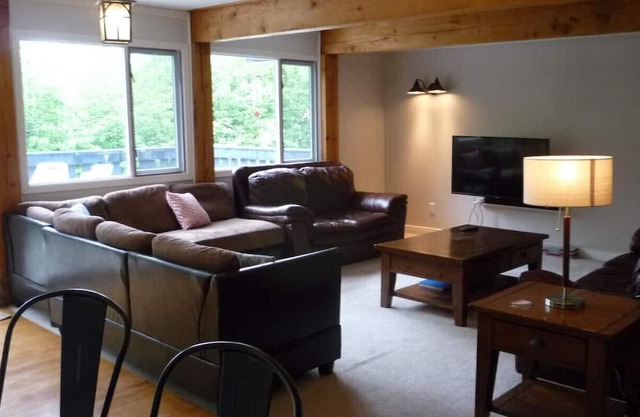 Bear King King Suite - Stewart BC Alojamiento King Suite en Bearvalley Guesthouse