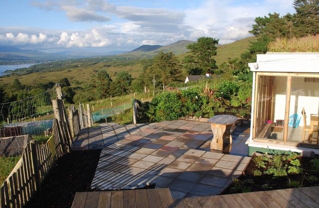 Joya de Beara, propiedad de apartamento simple pero completa con impresionantes vistas.