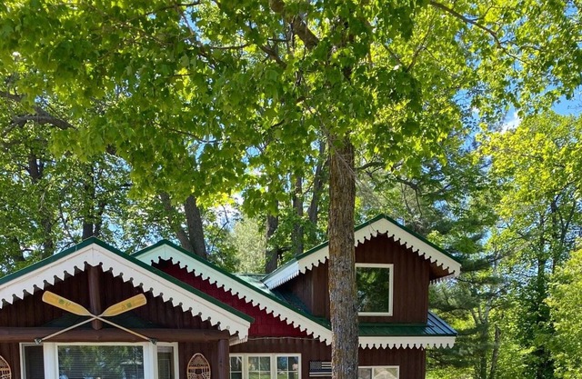 Bears Den cabin- within walking distance and access of Leech Lake