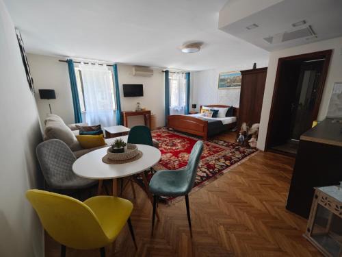 Beatrix Suites