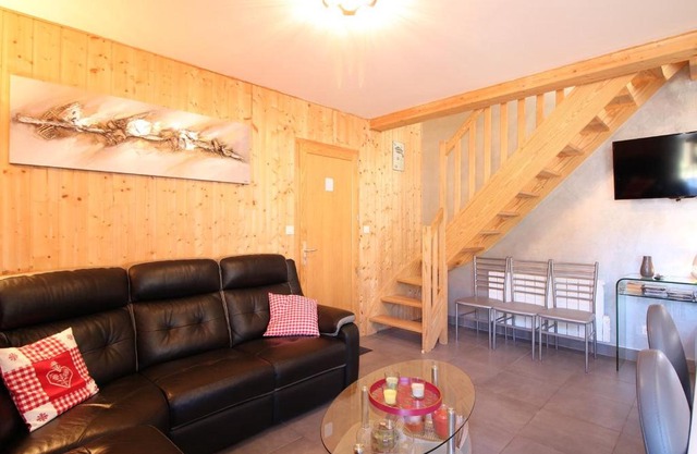 Beau chalet 4 chambres, terrasse, garage, WiFi au Mont-Dore - FR-1-608-223