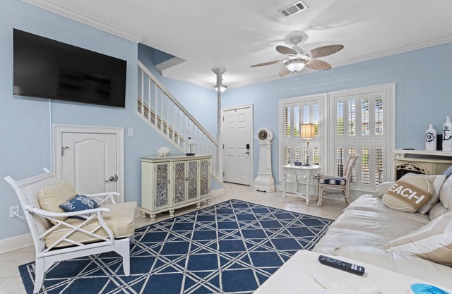 Beau Claire 2br Long Beach condo with gulf views, steps to beach, Pool