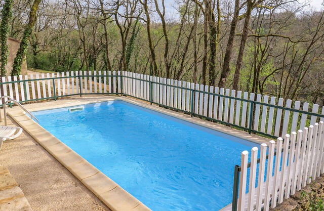 Casa de vacaciones privada con piscina privada, WIFI, TV, terraza, mascotas permitida, aparcamiento