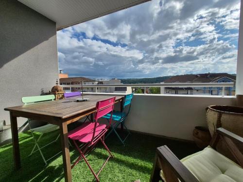 Beau T3 lumineux avec terrasse et parking privé