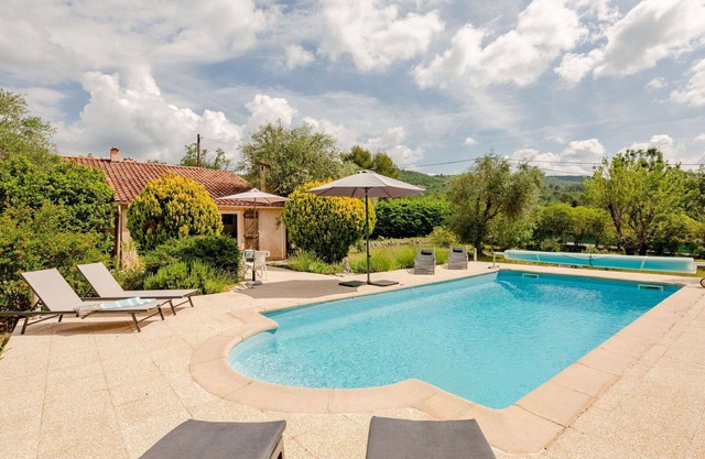 Preciosa casa de vacaciones privada con WIFI, piscina privada, TV, terraza y aparcamiento