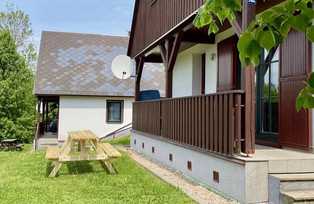 Casa de vacaciones privada con WIFI, piscina, TV, terraza, mascotas permitida, aparcamiento