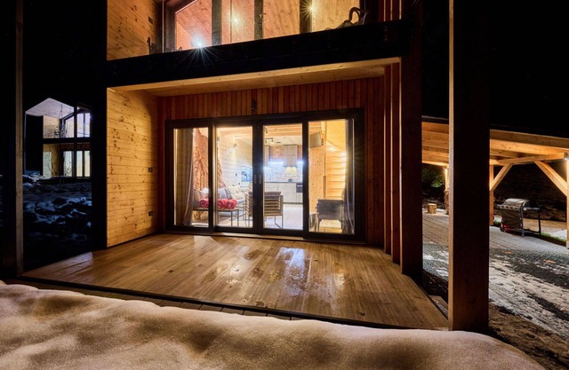 Estupenda casa de vacaciones privada con piscina, WIFI, TV, patio, mascotas permitida y aparcamiento