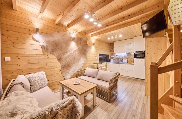 Estupenda casa de vacaciones privada para 4 personas con WIFI, piscina, TV, patio y aparcamiento
