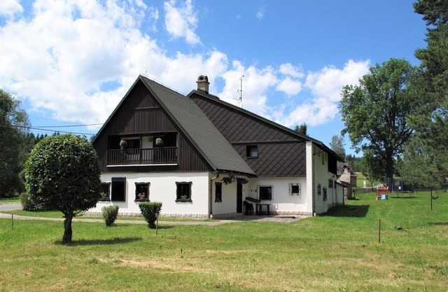Estupenda casa de vacaciones privada para 21 personas con WIFI, TV, patio y aparcamiento