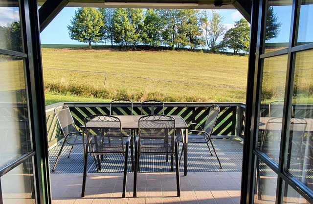 Maravillosa casa de vacaciones privada para 8 personas con WIFI, piscina, TV, terraza y aparcamiento