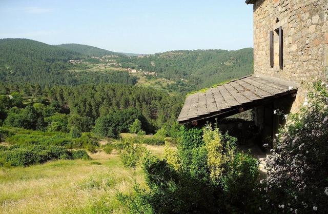 Hermosas Cevennes casa de piedra, grandes vistas, un montón de espacio, tranquilo