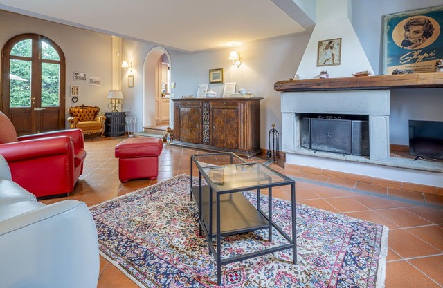 Preciosa casa de vacaciones privada con WIFI, A/C, TV, mascotas permitida y aparcamiento