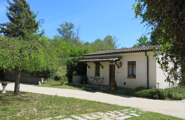 Preciosa casa de vacaciones privada con WIFI, TV, terraza, mascotas permitida y aparcamiento