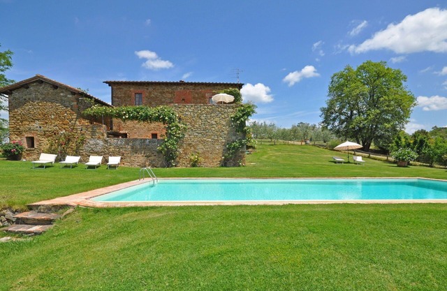 Hermoso apartamento con WIFI, A/C, piscina, mascotas permitida, vista panorámica y aparcamiento