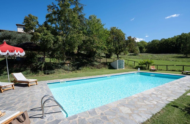 Casa de vacaciones privada con A/C, WIFI, piscina privada, TV, mascotas permitida, aparcamiento