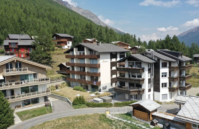 Beautiful 1-bed Apartment in Saas-fee