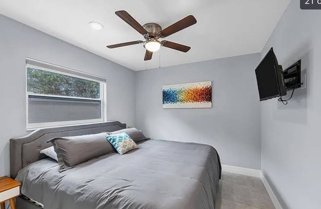 Beautiful 1 Bedroom Apt A close to Downtown and Beaches