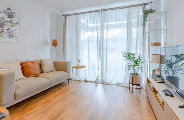Beautiful 1 Bedroom Flat in Historic Hackney