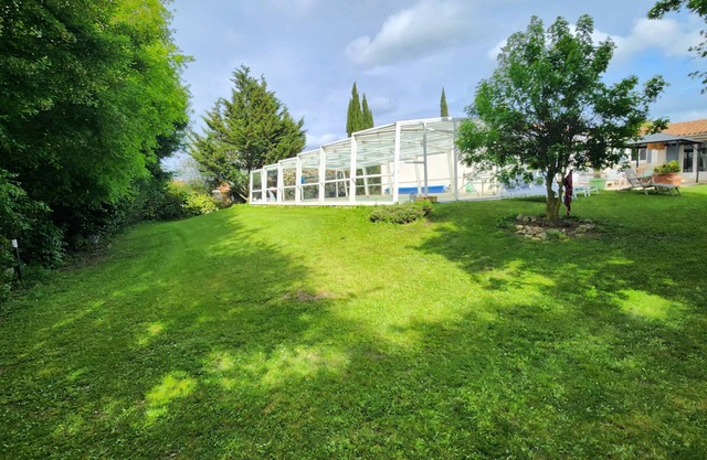 Preciosa casa de 150 m² con piscina, zona de petanca y amplio jardín
