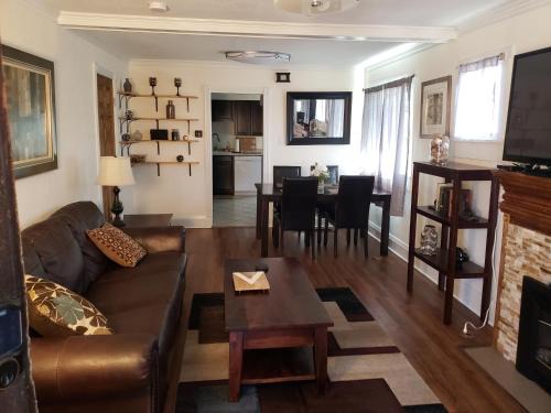 Beautiful 1922 condo