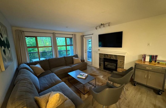 Beautiful 1BR 1BA Apartment at NORTHSTAR-Whistler, BC