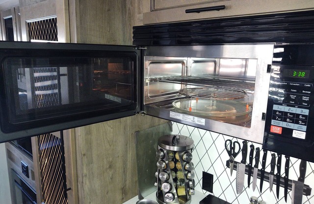 Beautiful 2 Bdrm with a bed loft and washer/dryer. Lots of space and extras!