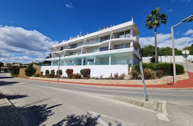 Beautiful 2 bed duplex apartment with breathtaking sea view, 5min walk to beach!