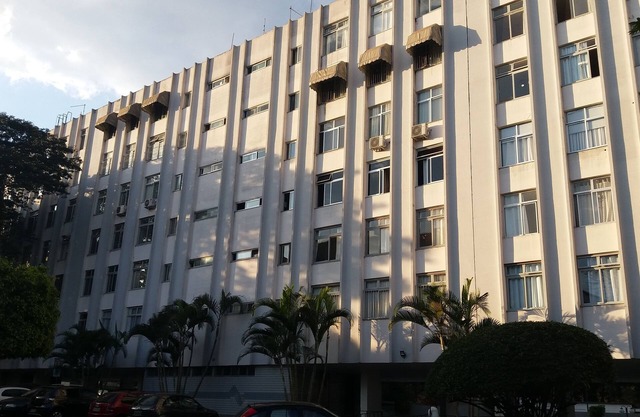HERMOSO APARTAMENTO DE 2 DORMITORIOS, 1 DEPENDENCIA Y 3 BAÑOS EN 210 SUR