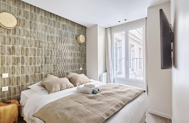 Beautiful 2 Bedroom Apartment Le Marais/ Beaubourg
