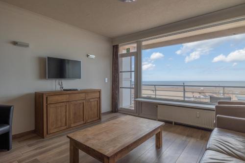 Beautiful 2-bedroom apartment with sea view in Ostend T74