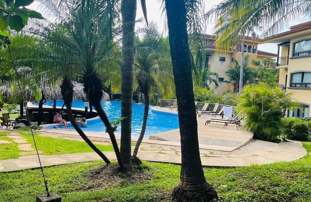 Hermoso condominio de 2 habitaciones y 2 baños cerca de Tamarindo