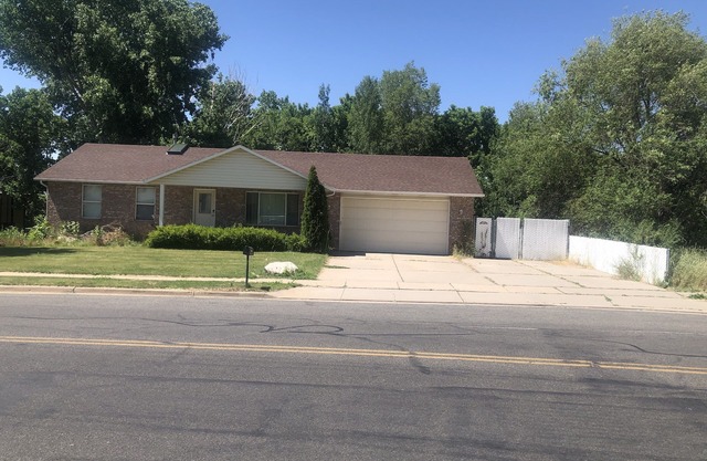 Beautiful 2 bedroom 1 bathroom guest house