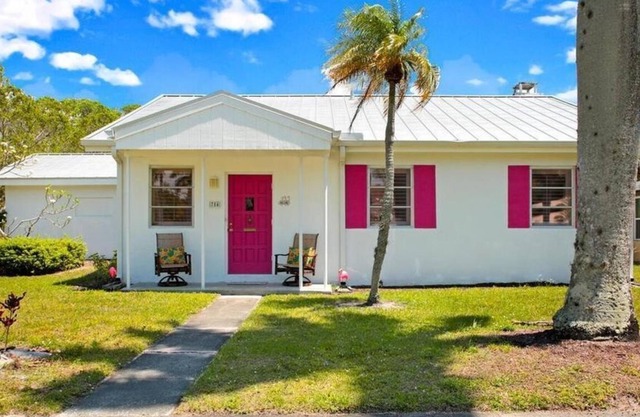 Beautiful 2 Br. Single family (226768) by Houzlet