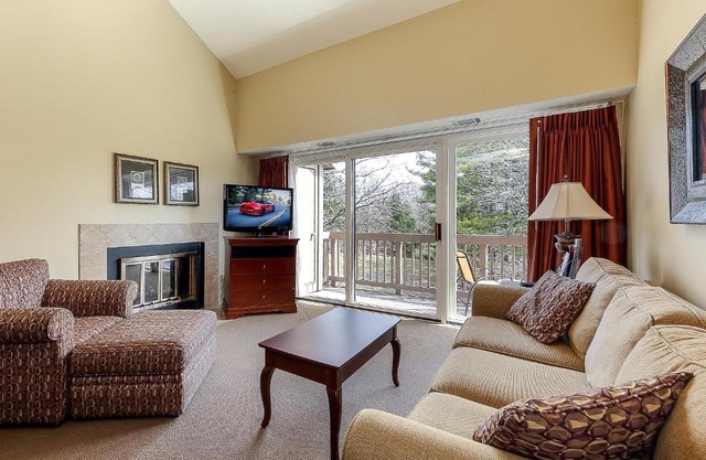 Beautiful 2 King BDR with a Loft Golf Course Condo 5569