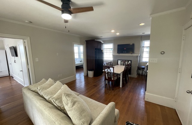 Beautiful 2BD / 2BA Condo, steps from Asbury Avenue. Sleeps up to 7!