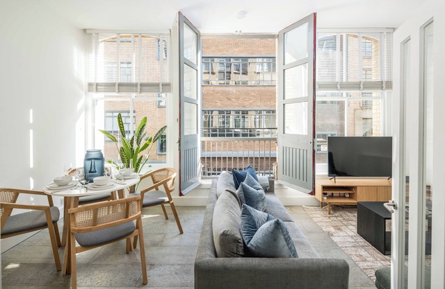 beautiful 2bedroom 2 bathroom apartment in central London-St Paul-covent garden