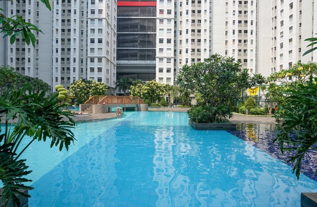 Beautiful 2Br With Direct Access To Pool Green Bay Pluit Apartment