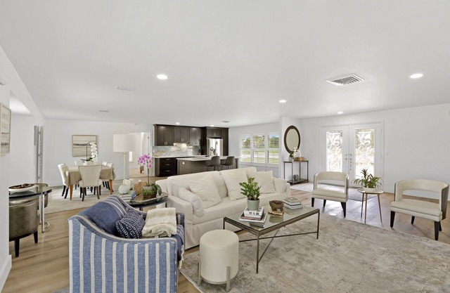 Beautiful 3 Bed, 2 Bath Golf Course Home